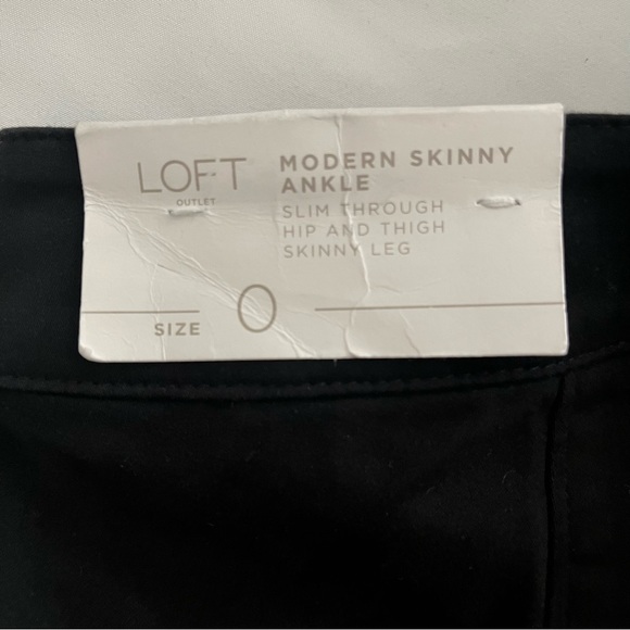 Loft Skinny Ankle Pant Size: 0 Color: Black - Picture 6 of 6